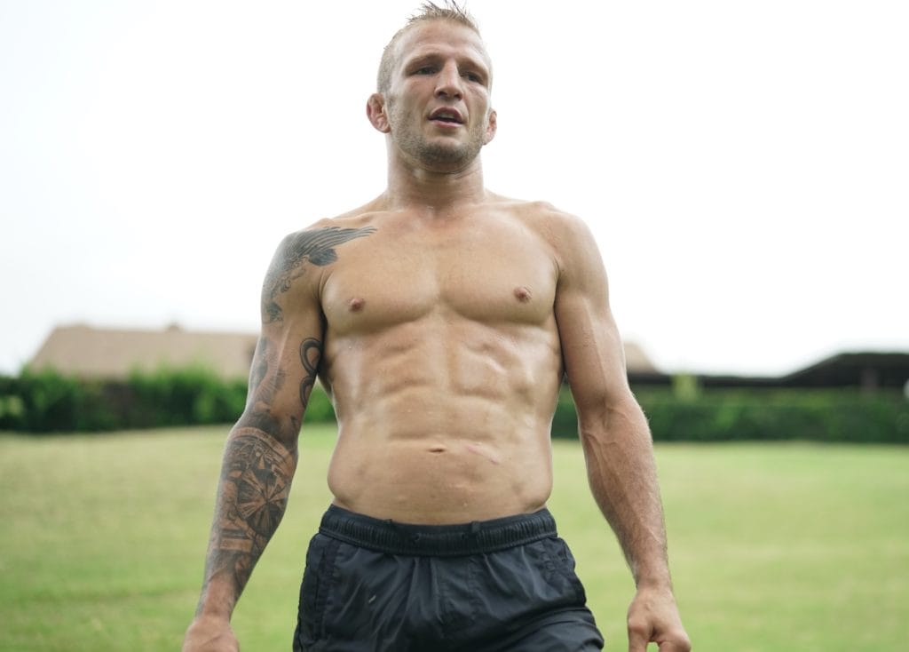 How to Train Shoulders at Home